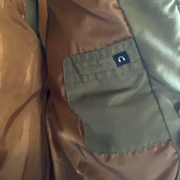 Saint johns bay size medium green  vest - Picture 7 of 7